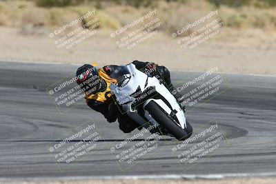 media/Nov-16-2025-Race Pace (Sun) [[8c5fa54630]]/Non Verified Riders (1st 20 Minutes)/2-Turn 10 (1010am)/